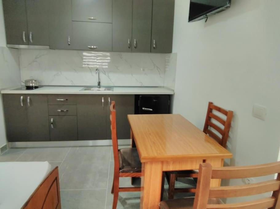 Villa Besnik, Rooms For Rent Wlora Zewnętrze zdjęcie