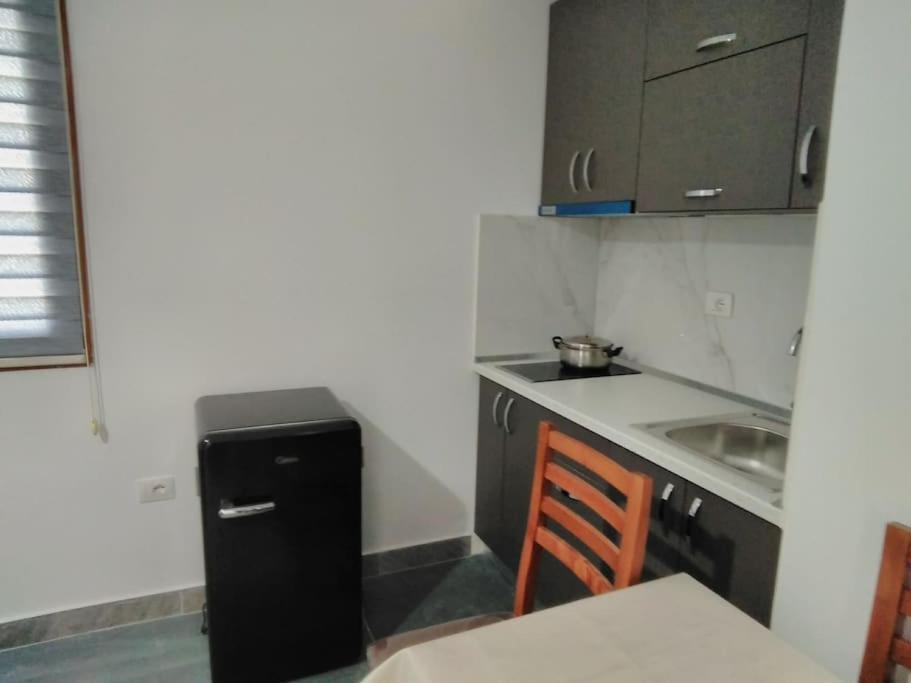Villa Besnik, Rooms For Rent Wlora Zewnętrze zdjęcie