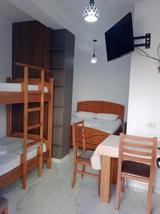 Villa Besnik, Rooms For Rent Wlora Zewnętrze zdjęcie